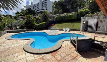 Vendo casa 489m², 6 quartos em Apipucos