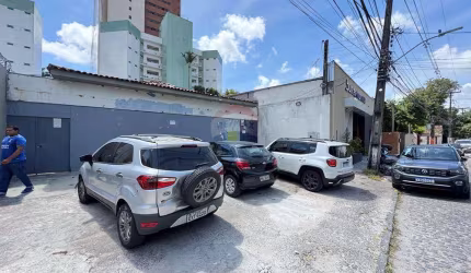 Alugo Casa em casa forte 10 salas | 5 vagas | próximo ao CPOR