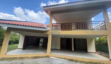 Vendo casa no Condôminio santa Helena,Aldeia 4 quartos,2 suítes,287 mt²Vizinho à FOP