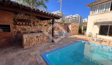 Casa Duplex de 3 Quartos para Venda no Recreio com 177 m²