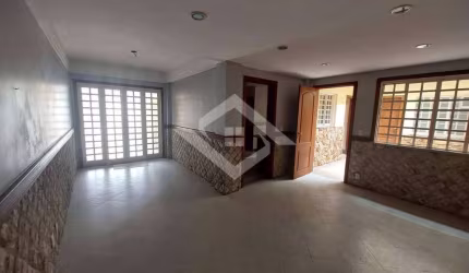 Casa 5 qrtos (2 Suítes), 2 Salões. Cond. Parque dos Girassois, Campo Grande