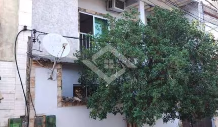 Casa Duplex 3 Quartos, Suíte e 2 Vagas – Comendador Soares