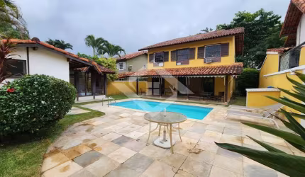 Casa de Luxo na Barra da Tijuca – Santa Mônica Classic – 4 Quartos, Piscina