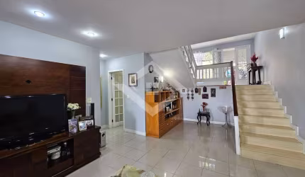 Casa Ampla à Venda no Condomínio Terral - Freguesia, Jacarepaguá