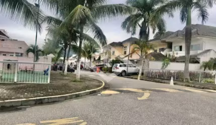 Casa Triplex de Luxo no Recreio – 4 Suítes, Piscina e Churrasqueira