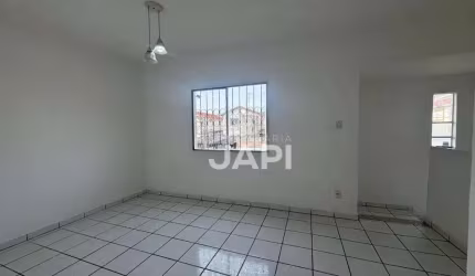 Casa com 3 dormitórios e edícula para alugar, 90 m² por R$ 2.847/mês - Parque Residencial Eloy Chaves - Jundiaí/SP