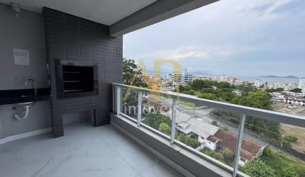 Apartamento à venda com 03 dormitórios, sendo 02 suítes no bairro Estreito