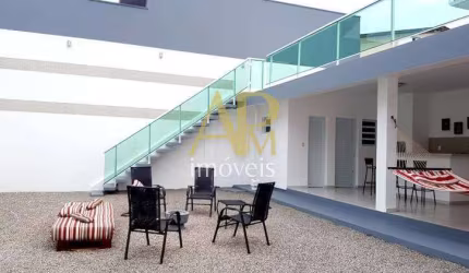 Casa à Venda na Praia do Sonho: 3 dorm (1 suíte com hidro) à 125m da Praia