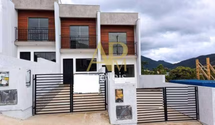 Casa / Sobrado à venda com 2 dormitórios e 2 banheiros, em Potecas SJ