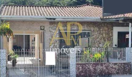 Casa à venda: com edícula, área comercial e residencial em Biguaçu