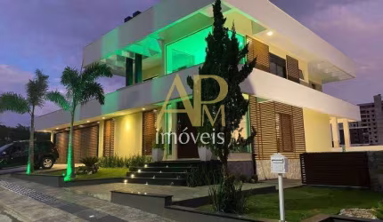 Casa nova à venda no Pedra Branca com 3 suítes e 722m de terreno.