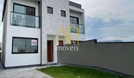 Sobrado Novo alto padrão à venda com 2 suítes no Bela vista – Palhoça