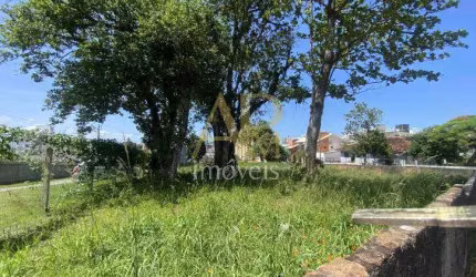 Terreno à venda com 971m²  plano no bairro Capoeiras em Florianópolis/SC.