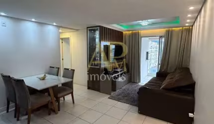 Apartamento à venda: 3 dorm (1 suíte), elevador e piscina na Praia Comprida