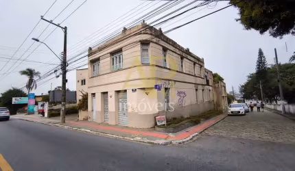 Casa à venda, averbada com 4 dormitórios no Centro histórico de São José