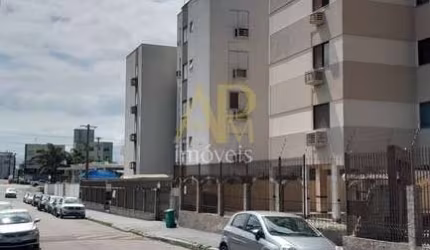Apartamento à venda com 2 dormitórios e vaga coberta no Estreito