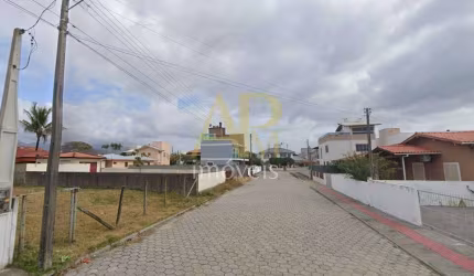 Terreno à venda com 300m² na Praia do Sonho/ Palhoça