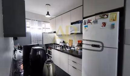 Apartamento à Venda com 02 dormitórios, sacada e área externa - Forquilhas