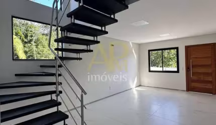 Sobrado Novo à venda: 3 dorm (1 suíte), passagem lateral no Aririu!!!