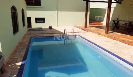 Casa com 3 quartos à venda na Rua Piracicaba, 234, Jardim Bela Vista, Valinhos, 257 m2 por R$ 830.000