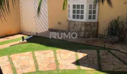 Casa em condomínio fechado com 5 quartos para alugar na Rua San Conrado, 415, Loteamento Caminhos de San Conrado (Sousas), Campinas, 384 m2 por R$ 8.500