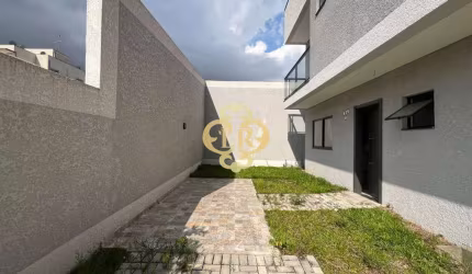 Sobrado com 4 dormitórios à venda por R$ 750.000 - Boqueirão - Curitiba/PR