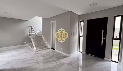 Sobrado com 3 dormitórios à venda, 140 m² por R$ 850.000,00 - Xaxim - Curitiba/PR