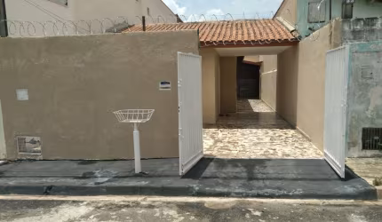 Ótima Casa 2 quartos e 2 vagas em Limeira- SP
