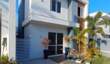 Casa em condomínio fechado com 3 quartos e 3 suítes em Abrantes condomínio Évora Sol