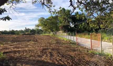 Terreno amplo na estrada do Cia Aeroporto Camaçari plano para venda