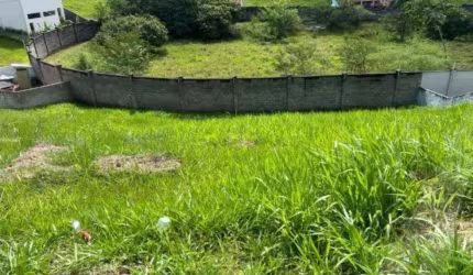 Terreno Lote para venda no Alphaville Litoral Norte 2 com declive