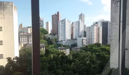 Apartamento com 3 quartos e 1 suíte e 3 banheiros na Graça no Edifício Trianon na avenida Euclides da Cunha para venda