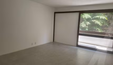 Apartamento para venda no Rio Vermelho com 2 quartos e 1 suíte e varanda