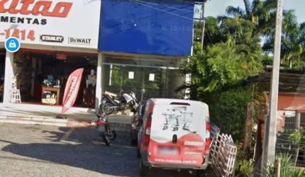 Loja comercial para locação em Lauro de Freitas com mezanino na Estrada do Côco próximo Hospital Aeroporto  no Centro comercial casa de Vinícius