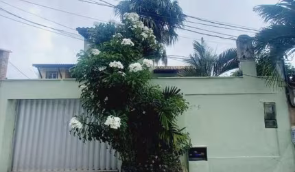 Casa em condomínio fechado com 3 quartos para alugar na Travessa Encontro das Árvores, 100, Jardim Placaford, Salvador, 225 m2 por R$ 3.000