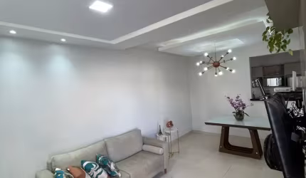 Linda casa em condomínio