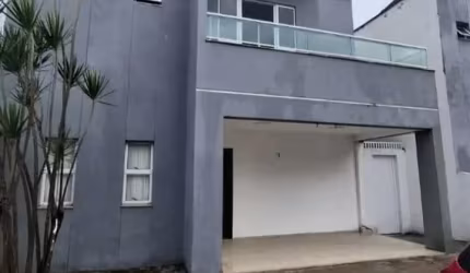 Alugo casa em condomínio seme-mobiliada