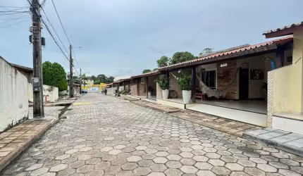 Linda casa em condomínio