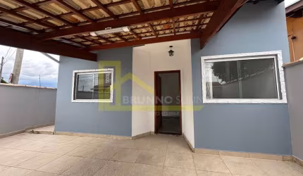 Oportunidade Casa 2 Dorm. sendo 1 suíte e Não é Geminada