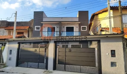 Casa à venda em Mogi das Cruzes-SP: 3 quartos, suíte, 2 salas, 2 banheiros e 107m² no bairro Mogi Moderno!