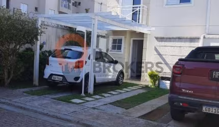 Imperdível casa em condomínio à venda em Suzano-SP, 3 quartos, 1 suíte, 2 salas e garagem. Confira!