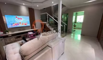Casa à venda em Suzano-SP, Jardim Quaresmeira: 6 quartos, 2 suítes, 2 salas, 4 banheiros, 3 vagas, 300m². Aproveite!