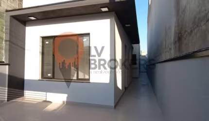 Imperdível oportunidade de adquirir casa com 2 quartos e suíte na Vila Nova Cintra, Mogi das Cruzes-SP!