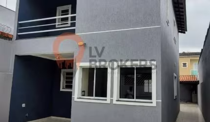 Imperdível oportunidade! Casa à venda em Suzano-SP, Jardim Quaresmeira II, 3 quartos, 1 suite, 2 salas, 3 banheiros, 4 vagas de garagem, 130m².
