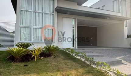 Venda de Casa em Condomínio de Luxo em Cézar de Souza, Mogi das Cruzes-SP: 3 quartos, 3 suítes, 2 salas, 4 banheiros, 4 vagas, 170m²