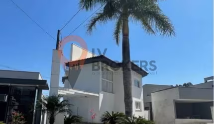 Casa de luxo em condomínio exclusivo em Aruã, Mogi das Cruzes-SP: 3 quartos, 3 suítes, 3 salas, 5 banheiros, 4 vagas, 300m².