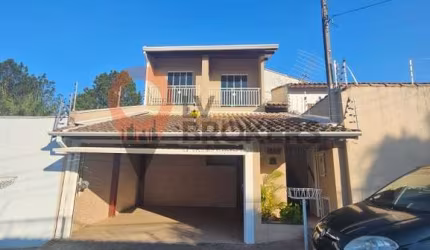 Imperdível: Casa à venda em Mogi Moderno, Mogi das Cruzes-SP, 3 quartos, 1 suíte, 2 salas, 3 banheiros, 2 vagas - 120m²