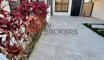 Casa em condomínio de luxo em Morada da Praia, Bertioga-SP: 3 quartos, 3 suítes, 2 salas, 4 banheiros, 3 vagas, 144m².