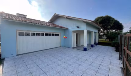 Ótima casa próxima ao mar!!!