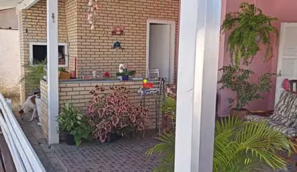 BELÍSSIMO IMÓVEL COM PISCINA EM IMBÉ
